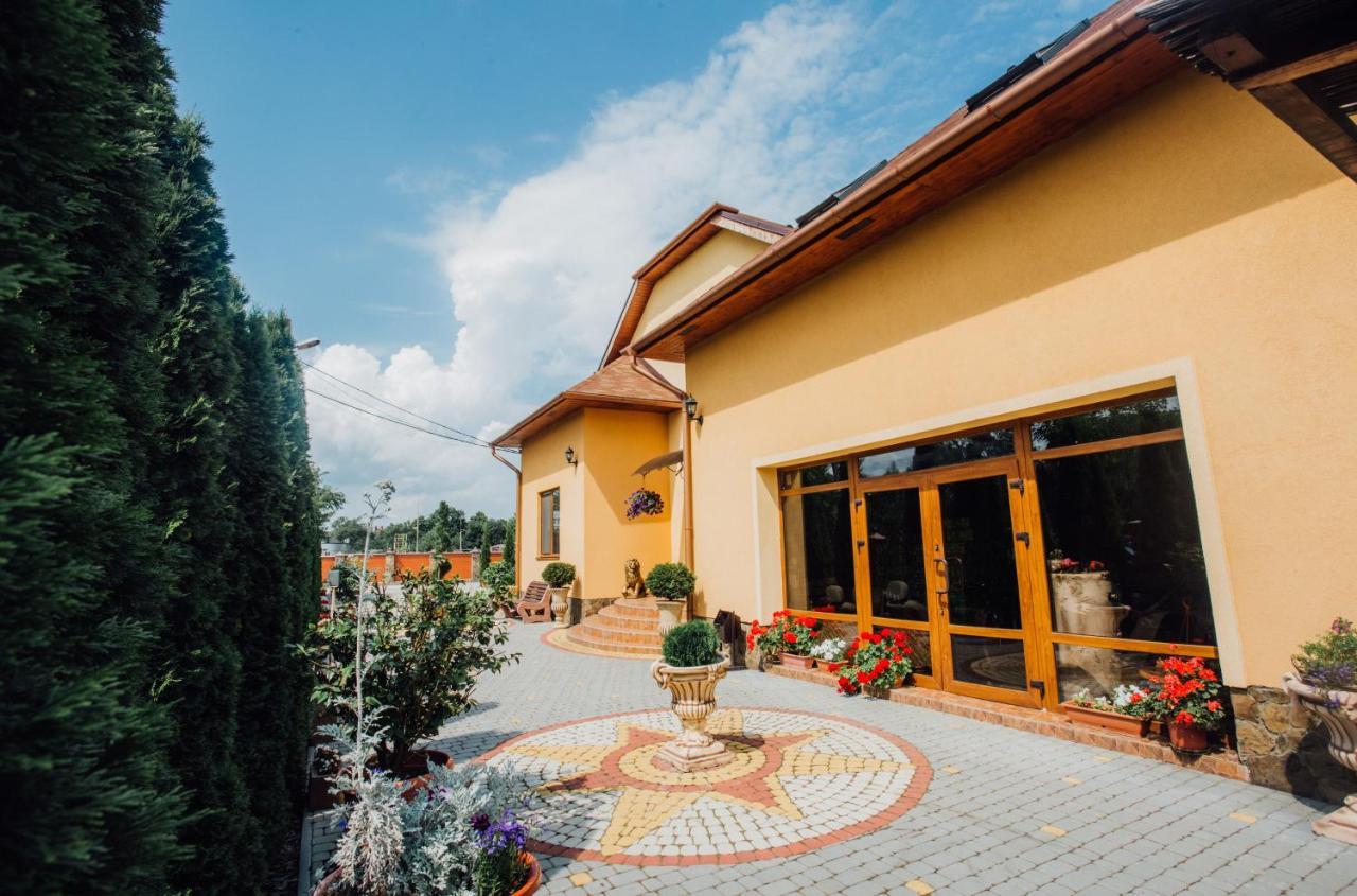 Sunrise Boutique Hotel Berehove  Dış mekan fotoğraf