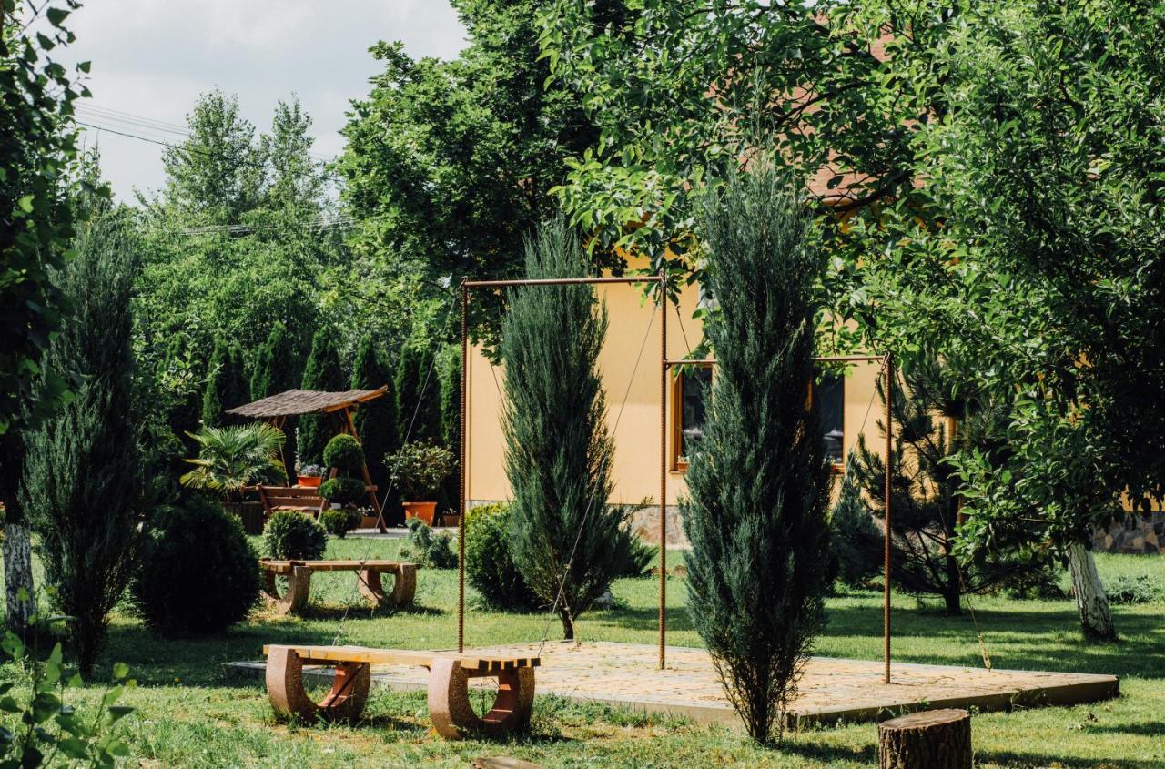 Sunrise Boutique Hotel Berehove  Dış mekan fotoğraf