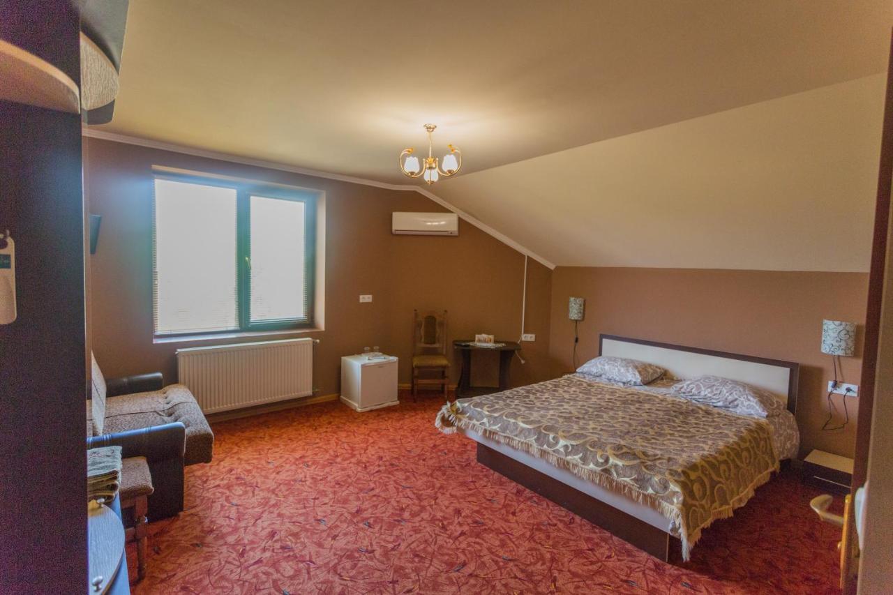 Sunrise Boutique Hotel Berehove  Dış mekan fotoğraf