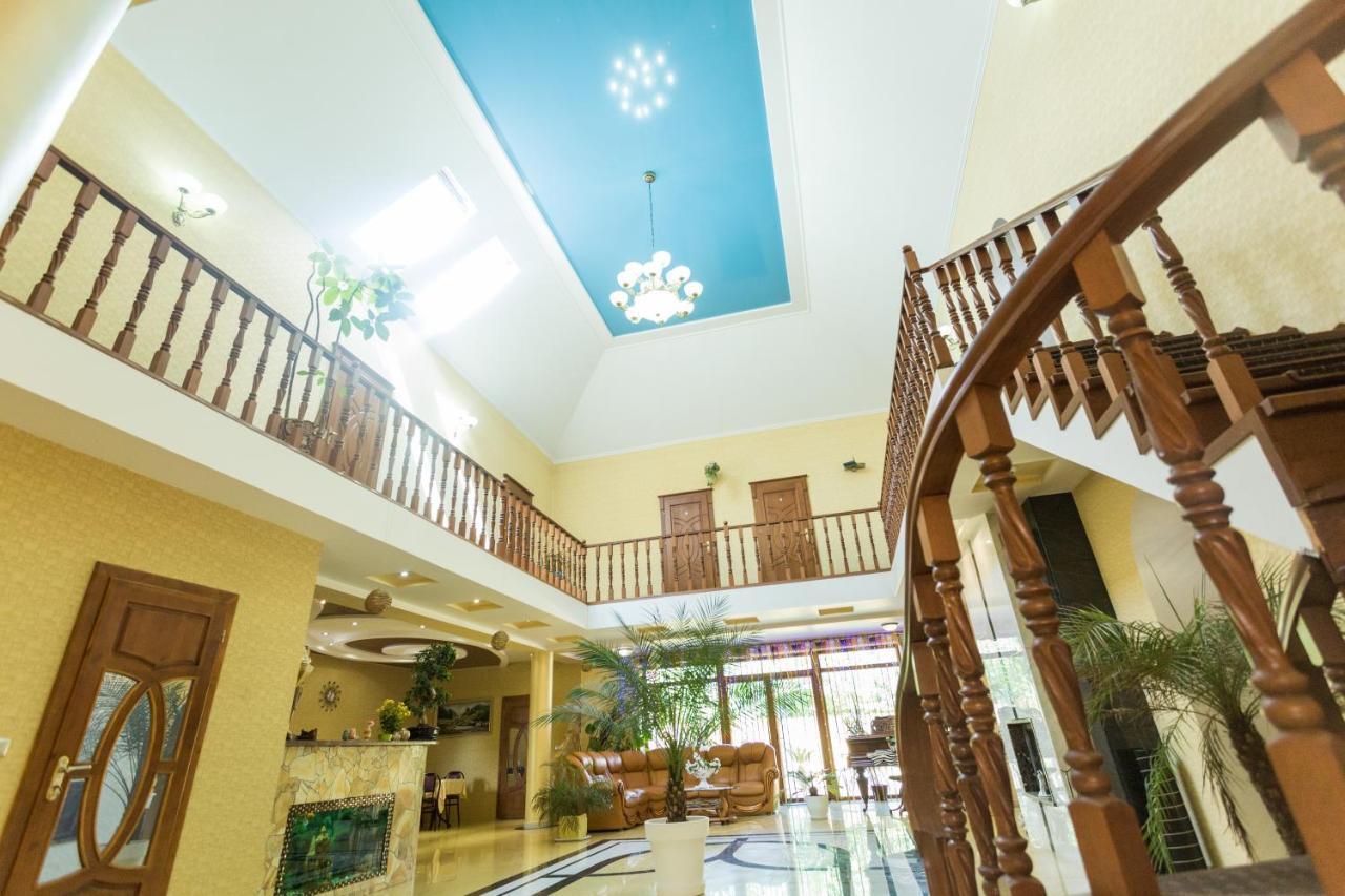 Sunrise Boutique Hotel Berehove  Dış mekan fotoğraf